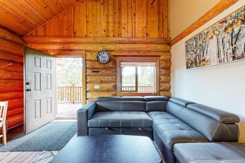 Lac Le Jeune House | Relax at Lac Le Jeune #4 - Pet & Child Friendly Retreat