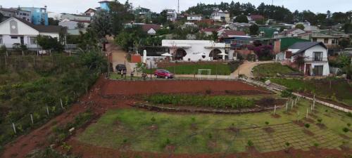 Gia Nghia Bed & Breakfast | Discover Laca Homestay: Pet-Friendly & Child-Friendly Retreat