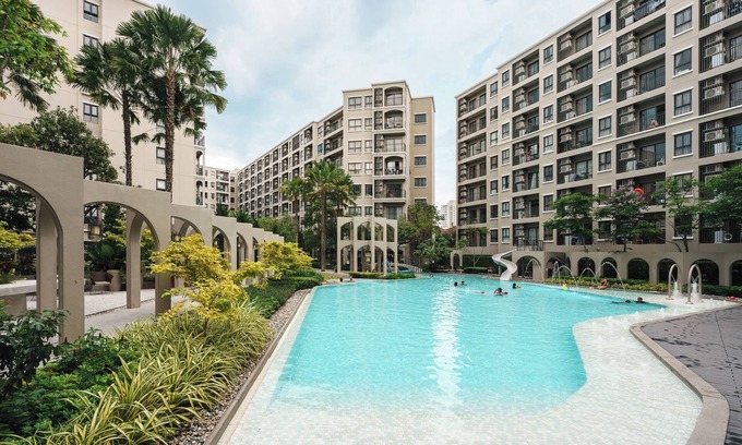 Hua Hin Condo | Beachside Retreat at Lacasita Huahin with Pool & Breakfast
