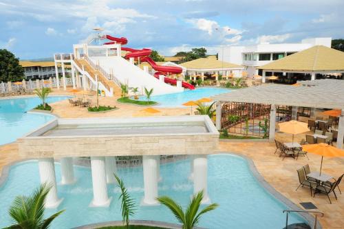 Jardim Paraiso House | Family-Friendly Lacqua diRoma I with Pool & Hot Tub