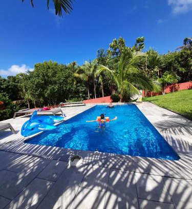 Saint-Joseph Apartment | Guest Rated 10/10: Lacréola with Pool & Family Amenities