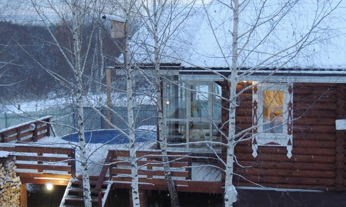 Nizhny Novgorod House | Relax at Lada Holiday Home with Pool & Hot Tub Amenities