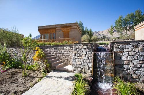 Leh Resort | Eco-Friendly Ladakh Resort with Family and Pet Amenities