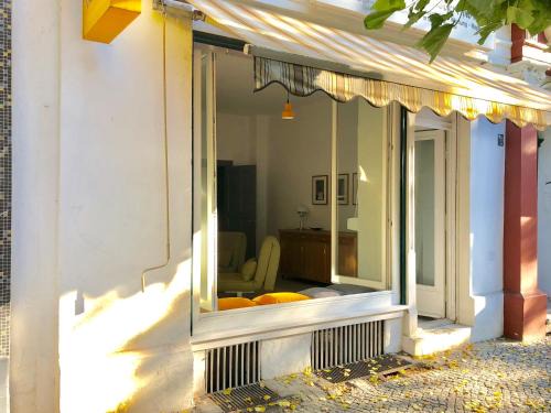 Friedrichshain-Kreuzberg Apartment | Child-Friendly Ladenwohnung in Kreuzberg - Rated 9.2/10