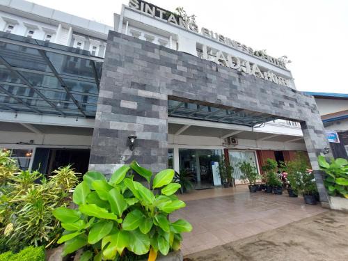 Sintang Hotel | Budget-Friendly Ladja Hotel Sintang with Breakfast Included