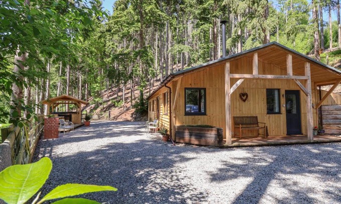 Ruthin House | Discover Lady Bagots Cabin: Pet-Friendly Family Retreat