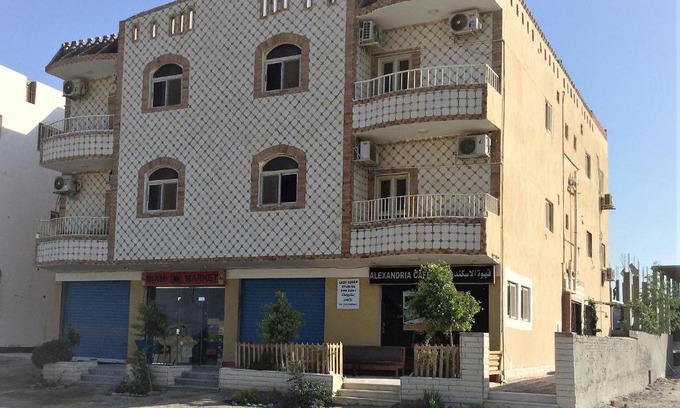 Marsa Alam Apartment | Oceanfront Lady Queen Apartment with Pool and Breakfast
