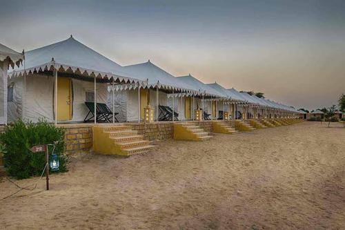 Amar Sagar Pol Resort | Experience Lafing Camel Safari Under the Stars
