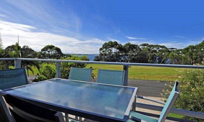 Bendalong House | Lagava: Oceanfront Retreat with Top Amenities and Views