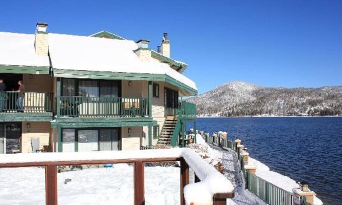 Big Bear Lake Hotel | Unforgettable Lagonita Lodge: Pool, Spa & Lake Access