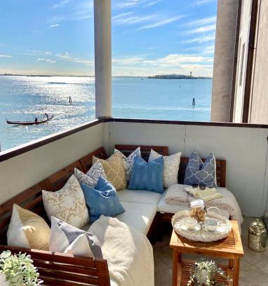Molina Apartment | Discover Lagoon Secret Venice: Family-Friendly Retreat