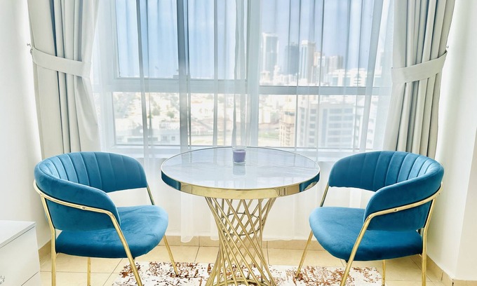 Al Khan Apartment | Scenic Lagoon View: 1BHK Apartment with Breakfast Included