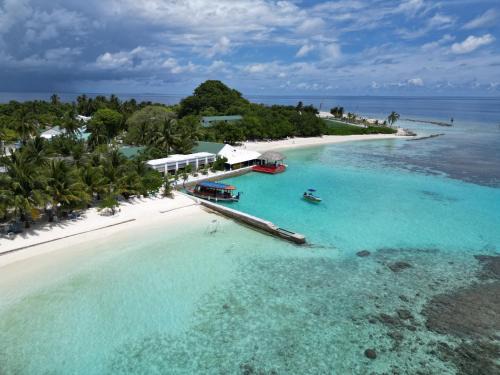 Bodufolhudhoo House | Gorgeous Lagoon View Maldives: 4-Star Oceanfront Retreat