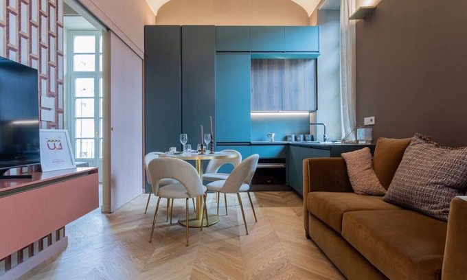Historic Centre Apartment | Stylish Lagrange Design Apartments - Ideal for Families & Pets