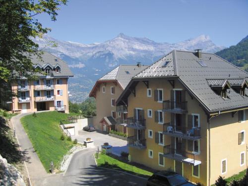 Saint-Gervais-les-Bains Resort | Charming Lagrange Vacances Les Arolles: Pet-Friendly Retreat