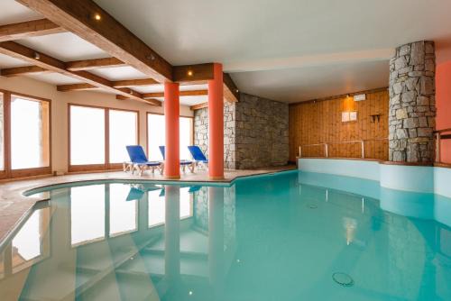 Vallandry Apartment | Relax at Lagrange Vacances L'Arollaie with Pool & Hot Tub