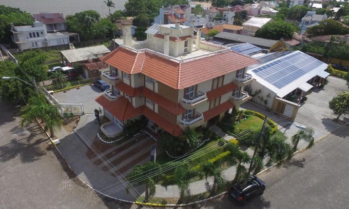Sao Lourenco do Sul Apartment | Family-Friendly Stay at Laguna Aluguéis - Rated 9/10