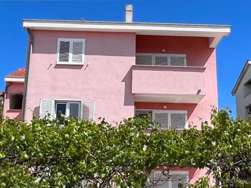 Punat Apartment | Oceanfront Laguna Apartments with Pool & Pet-Friendly Amenities