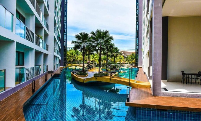 South Pattaya Apartment | Relax at Laguna Beach Resort 1 with Pool and Ocean Views