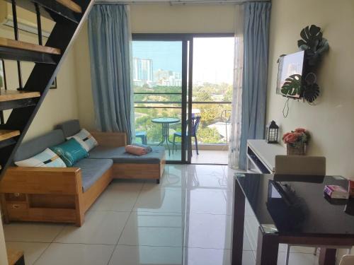 South Pattaya Apartment | Kid-Friendly Retreat at Laguna Beach Resort with Pool Access