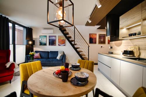 gmina odygowice Apartment | Scenic Laguna Beskidów Apartments with Lake Views