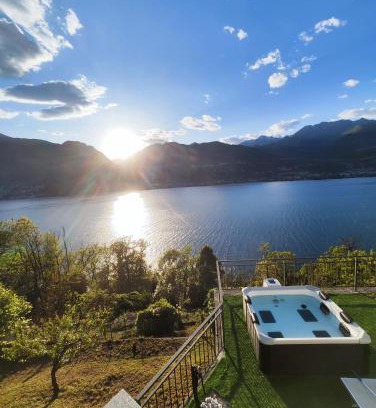 Olgiasca Villa | LAGUNA BLU - Villa da sogno con idromassaggio panoramico sul Lago di Como