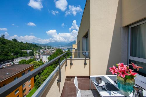 Paradiso Apartment | Pet-Friendly Retreat at Laguna di Lugano - Happy Rentals