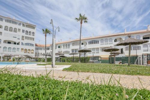 El Portil Apartment | Discover Relaxation at Laguna's Inviting Pool Oasis