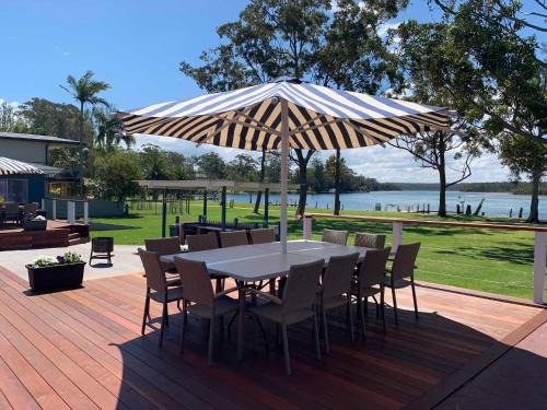 Sussex Inlet Resort | Laguna Lodge: Group Getaway with Ocean Views & Pool