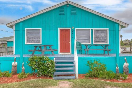 Flour Bluff House | Beautiful Laguna Madre Bayhouse with Private Beach Access