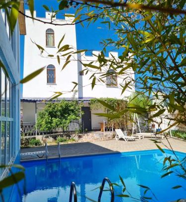 Bazaleti Villa | Relaxing Retreat at Laguna Villa with Pool & Sauna
