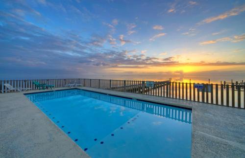 Flour Bluff House | Laguna Village Haven: Spacious Retreat for 28 Guests