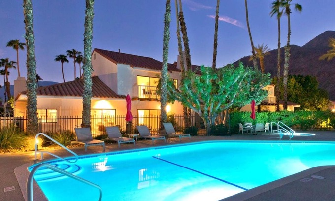 La Quinta House | Modern Pet-Friendly Villa in La Quinta with Pool Access