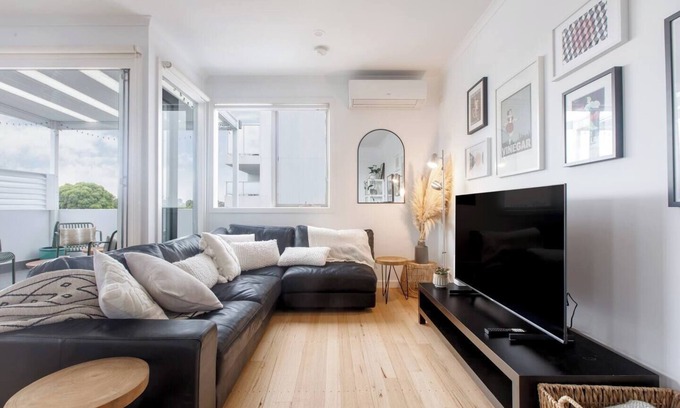 Brunswick Apartment | Inner City Oasis: Laidback Lygon with Family-Friendly Amenities