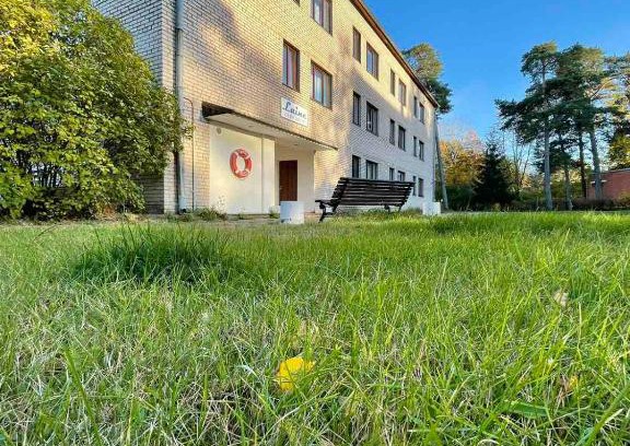 Narva-Joesuu Hotel | Ocean View Laine Guesthouse with Pool and Pet-Friendly Perks