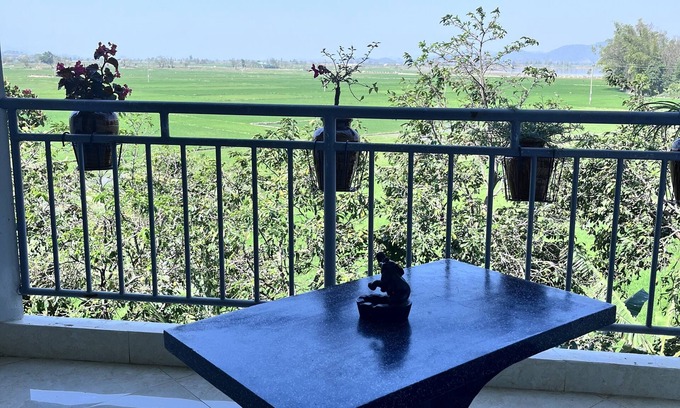 Lien Son Hotel | Affordable Family-Friendly Stay at Lake View Hotel