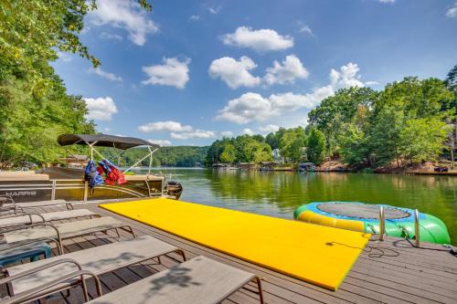 Waleska House | Escape to Waleska House: Floating Dock & Lake Access Awaits