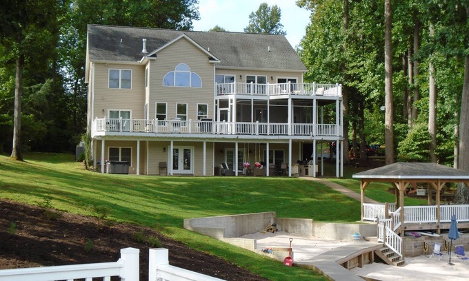 Mineral House | Experience Lake Anna Waterfront Home with Boat Dock & Beach