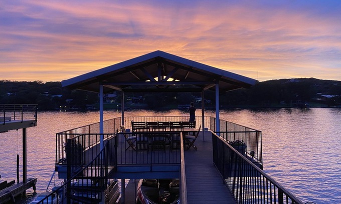 Rivercrest House | Idyllic Lake Austin Waterfront Retreat with Breathtaking Views