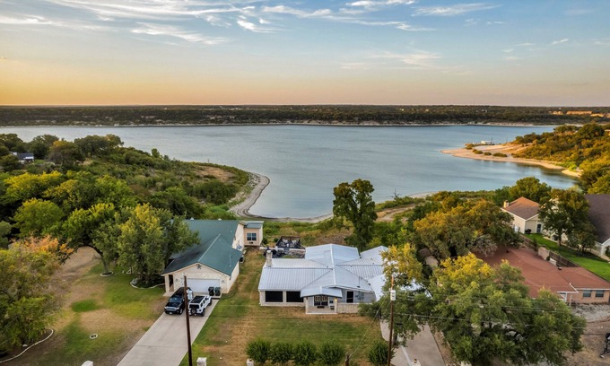Killeen House | Beautiful Lake Belton Retreat with Scenic Views & Access