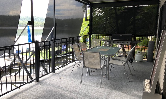 Lake Bennett House | Lake Bennett Bungalow 46: Family-Friendly Lake Retreat