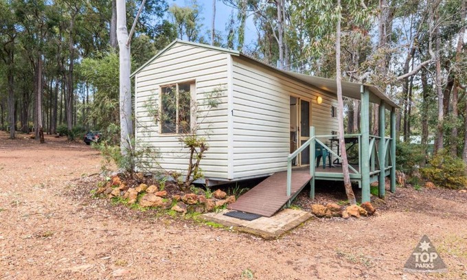 Hoffman Ski Chalet | Family-Friendly Lake Brockman Tourist Park Cabin Awaits
