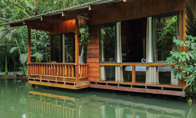 La Fortuna Cabin | Scenic Lake Cabin #2 with AC, WiFi & Family-Friendly Perks
