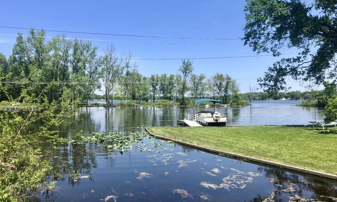 Three Rivers Cabin | Scenic Lake Cabin with Pool & Pet Friendly Amenities