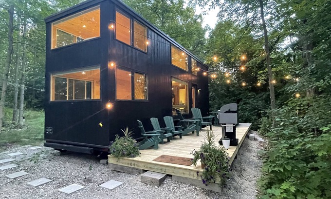 Addison Cabin | Enchanting Lake Champlain Tiny House with Private Beach Access