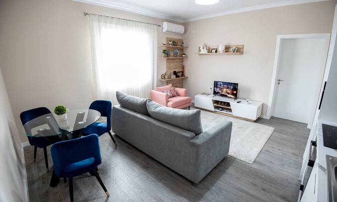 Blloku Apartment | Budget-Friendly Lake City Apartment with Breakfast Included