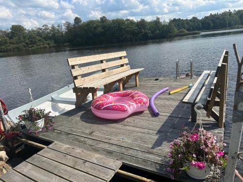 Perstorp Municipality House | Lake cottage with private pier