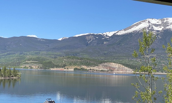 Dillon Condo | Mountain View Retreat by Lake Dillon: Guest Rated 9.8!