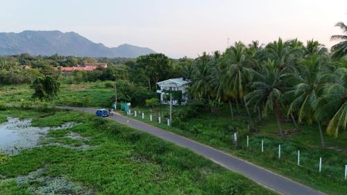 Dambulla House | Pet-Friendly Lake Edge Dambulla - Guest Rated 10/10