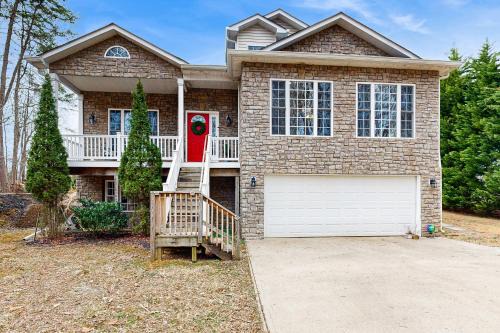 Bumpass House | Lake Effect